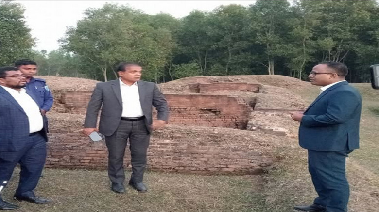 দিনাজপুর নবাবগঞ্জে ঐতিহাসিক সিতারকোট বিহার পরিদর্শনে জেলা প্রশাসক...