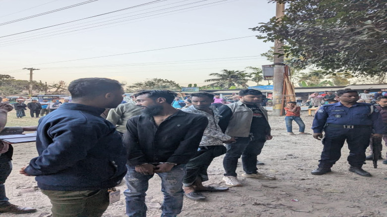 নরসিংদীতে মাদকের ব্যাবহার রোধে মোবাইল কোর্টের অভিযান