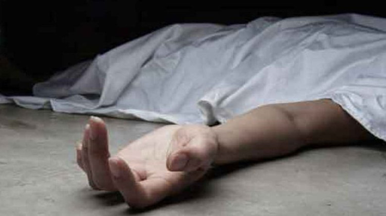 মান্দায় বাসের চাপায় কারারক্ষী নিহত