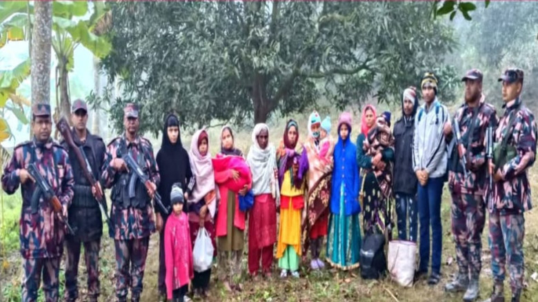 ভোলাহাট সীমান্ত দিয়ে অবৈধ অনুপ্রবেশের চেষ্টাকালে ২৭ জন আটক...