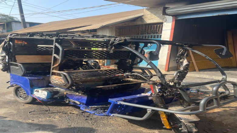 বেগমগঞ্জে জামায়াত প্রার্থীর নির্বাচনী অফিস ও অটোরিকশা পুড়িয়ে