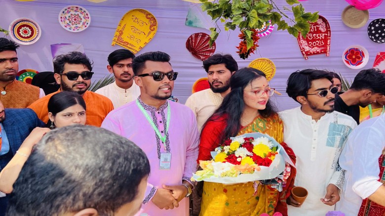 গোপালগঞ্জ সরকারি কলেজে পিঠা উৎসব ও নবীন বরণ সম্পন্ন