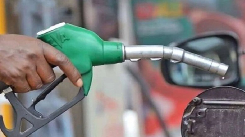 ভেড়ামারায় জ্বালানি তেলের কৃত্রিম সংকট: মুনাফাখোরদের দৌরাত্ম