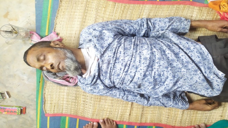 রায়গঞ্জের ক্ষিরতলা আশ্রয়ণ প্রকল্পে একজনের রহস্যজনক মৃত্যু