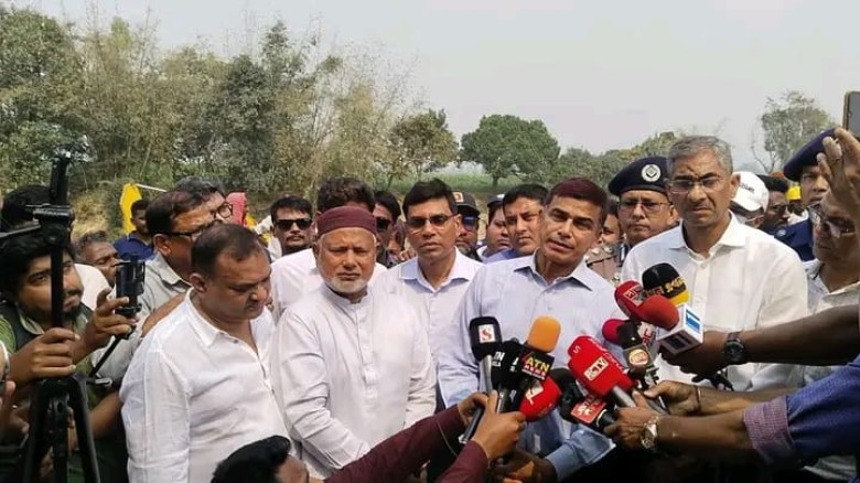 দিনাজপুরের কাহারোলে ১২ কিলোমিটার খাল খনন কার্যক্রম পরিদর্শন 