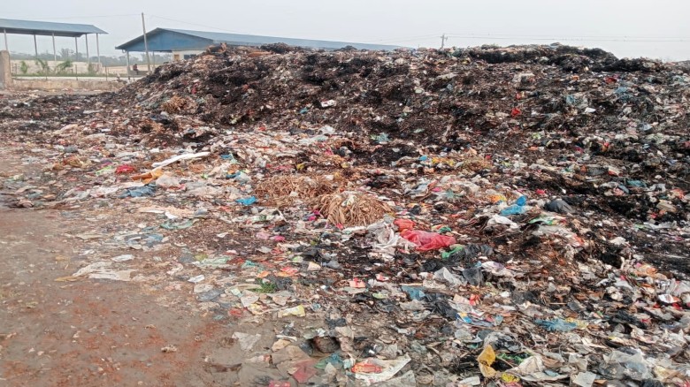 কোম্পানীগঞ্জে খোলা আকাশের নিচে বর্জ্যের স্তূপ, স্বাস্থ্যঝুঁক