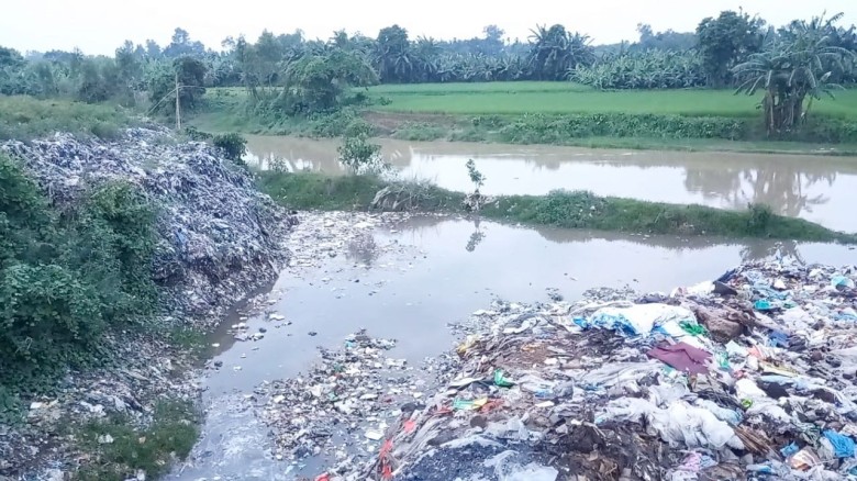 রাজশাহী শহরের সমস্ত বর্জ্য যায় পদ্মা নদীতে