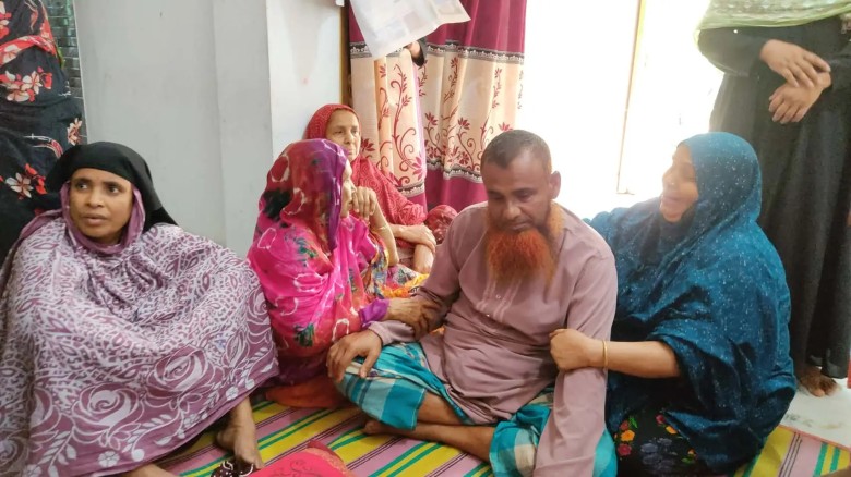 আইনের লোক পরিচয়ে কচুয়ায় দুর্ধর্ষ ডাকাতি: নগদ টাকা ও স্বর্ণাল