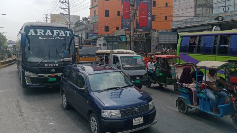 ঈদ যাত্রায় সাভারে ৮ কিলোমিটার ধীরগতি