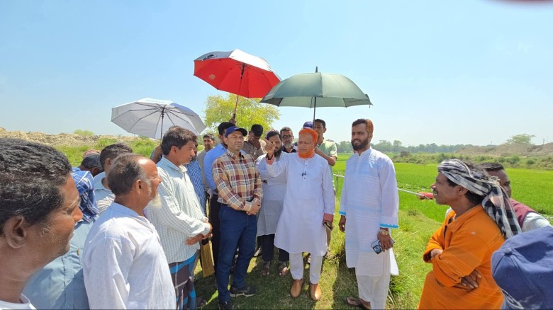 সেচ সংকট নিরসনে তৎপর এমপি বুলবুল পাউবো কর্মকর্তাদের নিয়ে সরজ