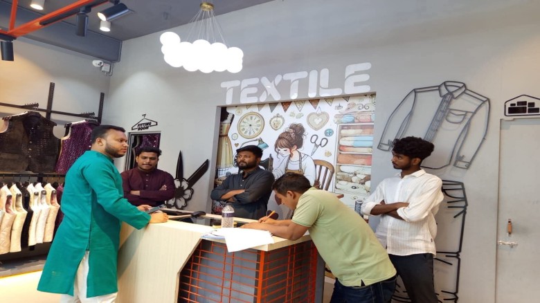 ভেড়ামারায় শ্রম আইন লঙ্ঘন: শুক্রবারে দোকান খোলায় দুই প্রতিষ্ঠ