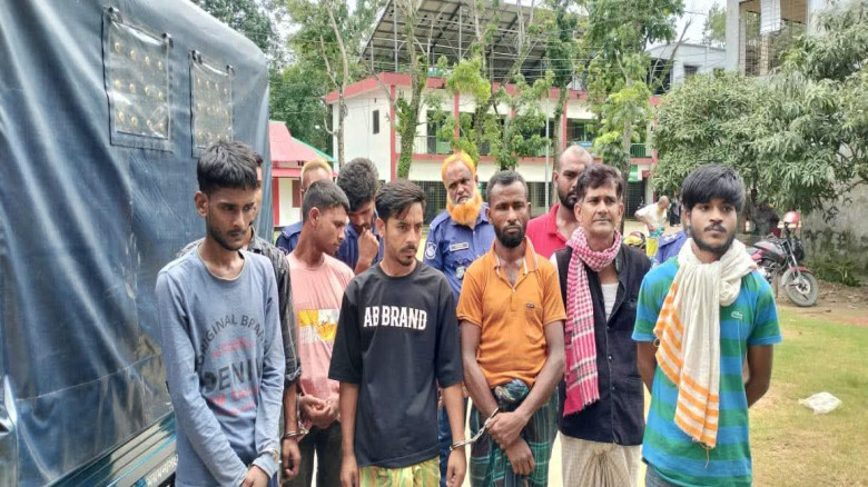 ময়মনসিংহের হালুয়াঘাটে মাদকবিরোধী মোবাইল কোর্ট (৯) মাদকসেবীক