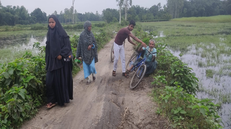 পঞ্চগড় সদর উপজেলা হাড়িভাসা ইউনিয়নে বড়দরগা থেকে জোদবাহাদী সংয